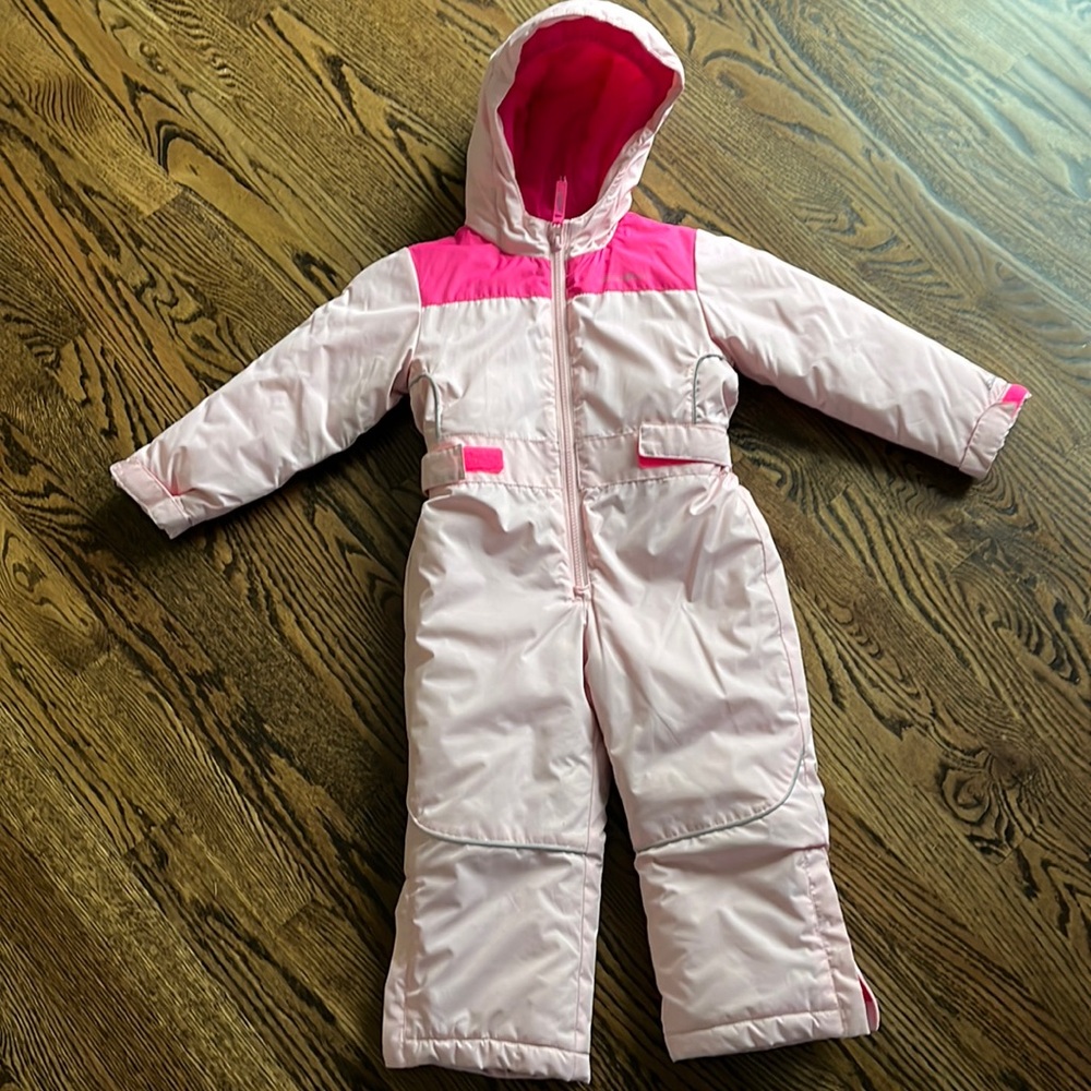 One piece snowsuit EUC